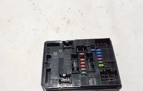 Nissan X-Trail T33 Fuse module 284B76RA1C