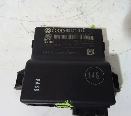 Audi A4 S4 B8 8K Engine control unit/module 8R0907468C