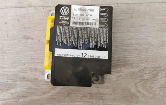Volkswagen PASSAT B6 Airbag control unit/module 3C0909605F