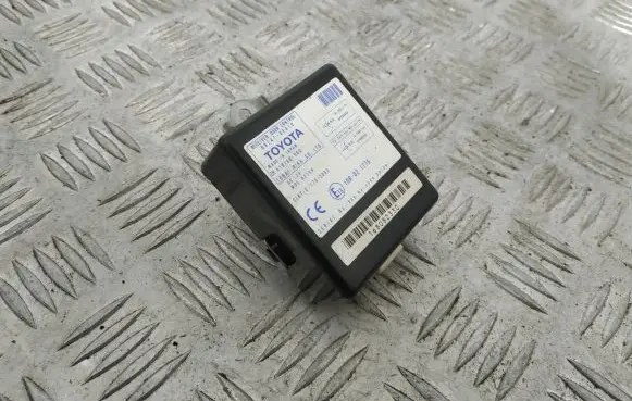 Toyota Corolla Verso E121 Door control unit/module 897410F010