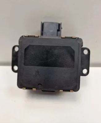 Land Rover Defender Sensor L8B2-9G768-AJ