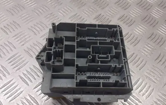 Fiat Punto (188) Fuse box set 46835593