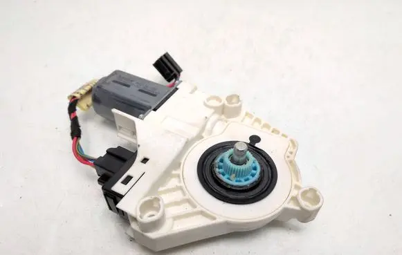 Skoda Superb B6 (3T) Front door window regulator motor 8K0959802 966934100 3T0971387