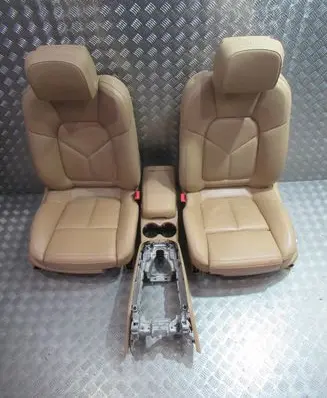 Porsche Macan (95B) Front driver seat 