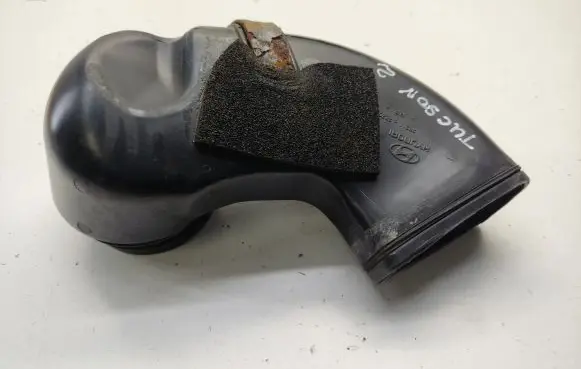 Hyundai Tucson JM Air intake hose/pipe 282112E200