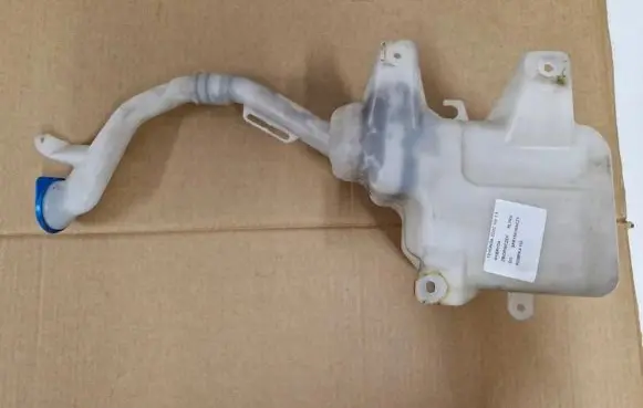 Honda Civic Windshield washer fluid reservoir/tank