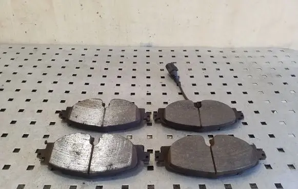 Volkswagen PASSAT B8 Brake pads (front) 