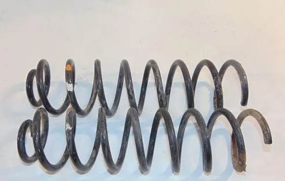 Renault Megane II Rear coil spring 8200276539