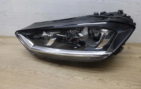Volkswagen Golf Sportsvan Headlights/headlamps set 517