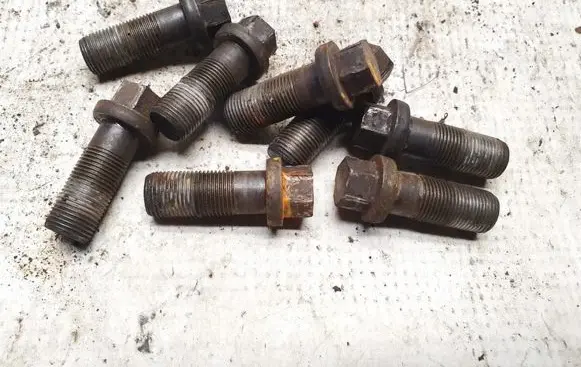 Mazda 5 Nuts/bolts 