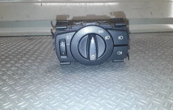 BMW 1 E81 E87 Light switch 6932794 33600102