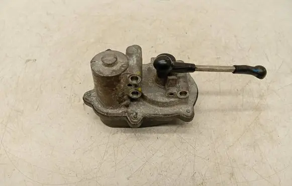 Audi A6 S6 C6 4F Intake manifold valve actuator/motor 059129086L 1019809S06 A2C53289031