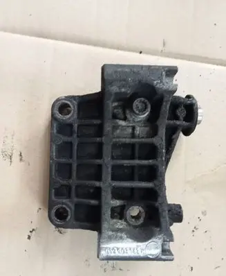 Audi A6 Allroad C5 Generator/alternator bracket 059903143K
