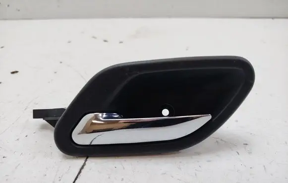 BMW 5 E39 Front door interior handle 8226049