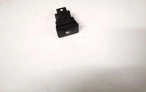Toyota Avensis T270 Fuel tank opening switch 15c252