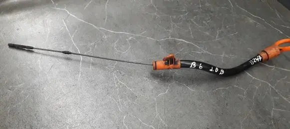 Audi A4 S4 B6 8E 8H Oil level dip stick 06f103663h