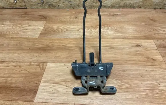 Peugeot Expert Loading door check strap stopper
