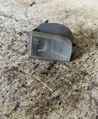 Volkswagen PASSAT B4 Front indicator light 3A0953156 85805111