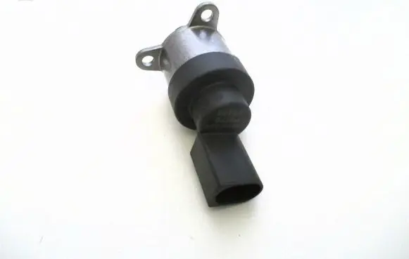 Mercedes-Benz A W169 Fuel pressure regulator 0928400609 0928400612 A6400740084