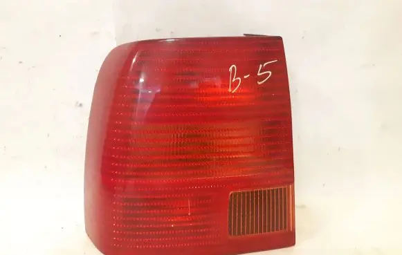 Volkswagen PASSAT B5 Rear/tail lights 3B5945095J