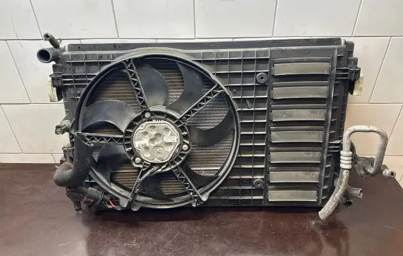 Audi A1 Radiator set 6R0121253A 6R0145805H 6R0820411G