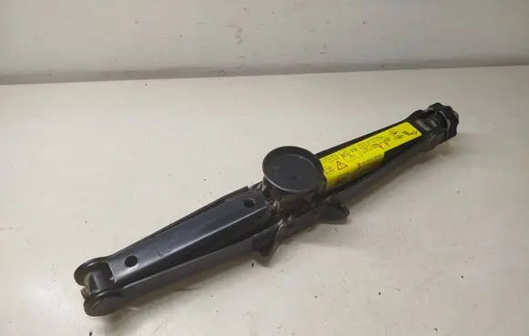 Mercedes-Benz Vito Viano W639 Lift Jack A6395800218
