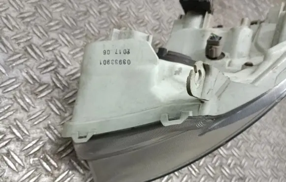 Toyota Corolla Verso E121 Headlight/headlamp