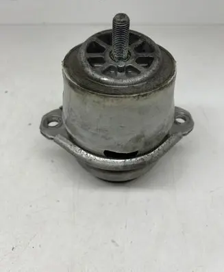 Porsche Panamera (970) Engine mount bracket 7P6199131