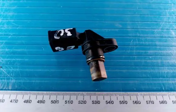 Audi A6 S6 C6 4F Camshaft position sensor 06E905183