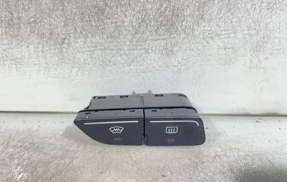 Ford Focus Windscreen/window heater switch Am5t18k574ab