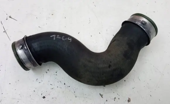 Volkswagen Touran I Air intake hose/pipe