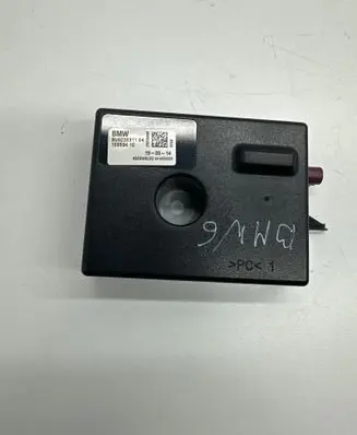 BMW 6 F06 Gran coupe Aerial antenna amplifier 9230911 10859410