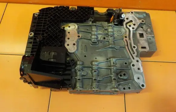 BMW 3 E90 E91 Torque split ecu control unit/module 1071128342 8MB43 02600550042