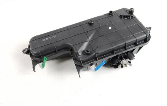 Vacuum air tank