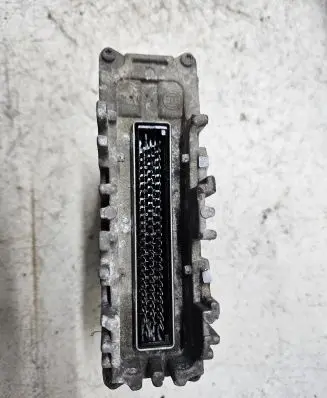 Renault Scenic I Engine control unit/module 0281010077 8200059885