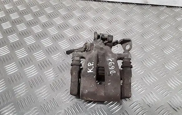 Opel Zafira A Rear brake caliper