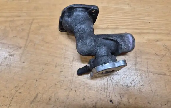 Hyundai Sonata Thermostat housing 