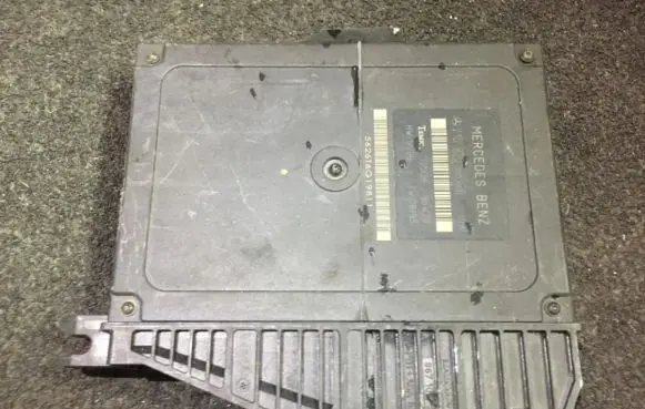 Mercedes-Benz E W210 Comfort/convenience module 2108203826 335626