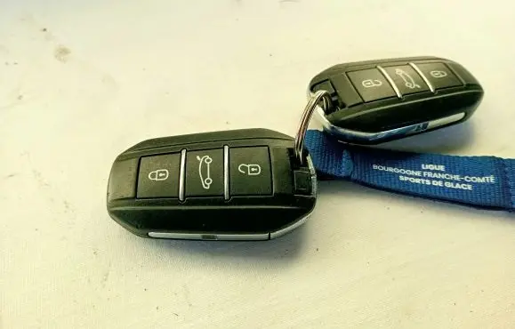 Peugeot 508 RXH Ignition key/card 
