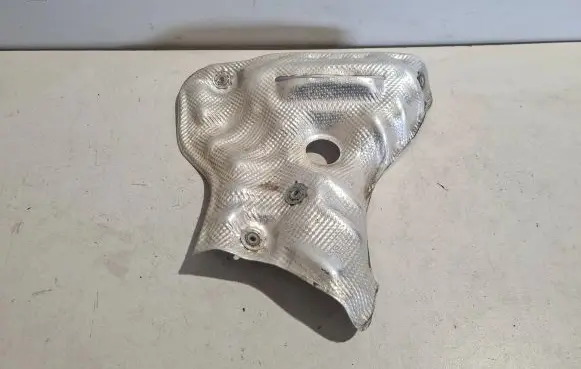 Lexus ES VII XZ10 Exhaust heat shield