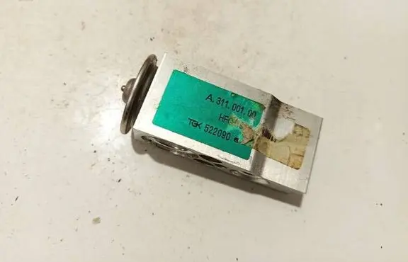 Peugeot 807 Air conditioning (A/C) expansion valve a31100100 hfc134a