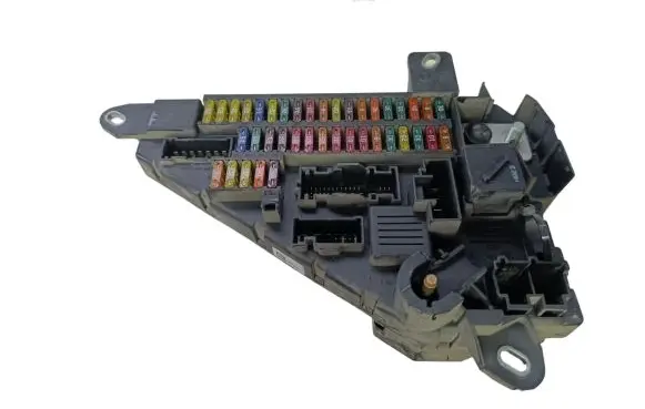 BMW 5 E60 E61 Fuse module 690661805