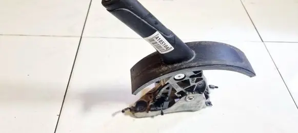 Handbrake/parking brake lever assembly