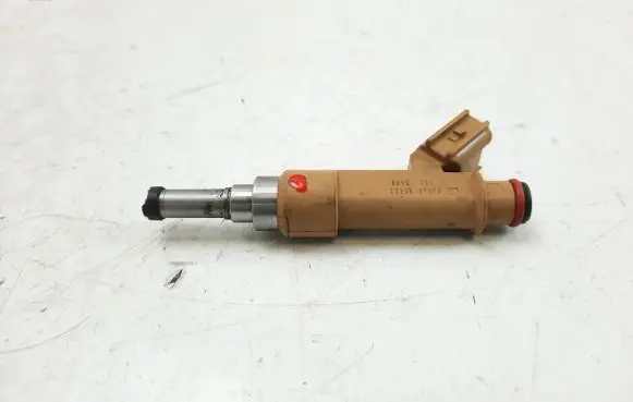 Lexus CT 200H Fuel injector 069012127 2325037010