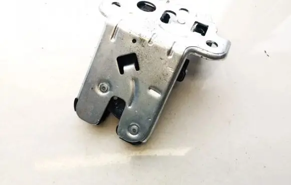 Volkswagen Jetta VI Tailgate/trunk/boot lock/catch/latch 5c68275050