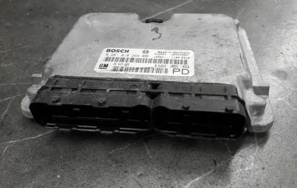 Opel Zafira A Engine control unit/module ECU 0281010268