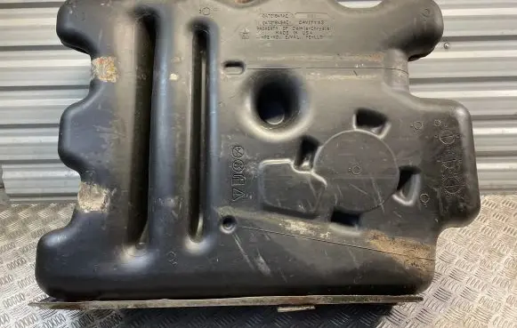 Chrysler Grand Voyager V Fuel tank 04721841AC 04721846AC