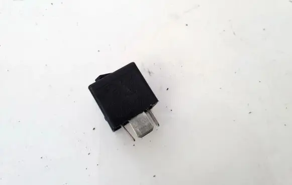 BMW 5 GT F07 Other relay 61366901469 v23136-j6-x48