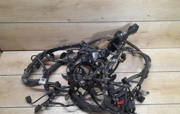 Mercedes-Benz E W212 Engine installation wiring loom A6421590223