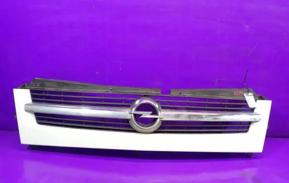 Opel Movano A Front bumper upper radiator grill 8200233763
